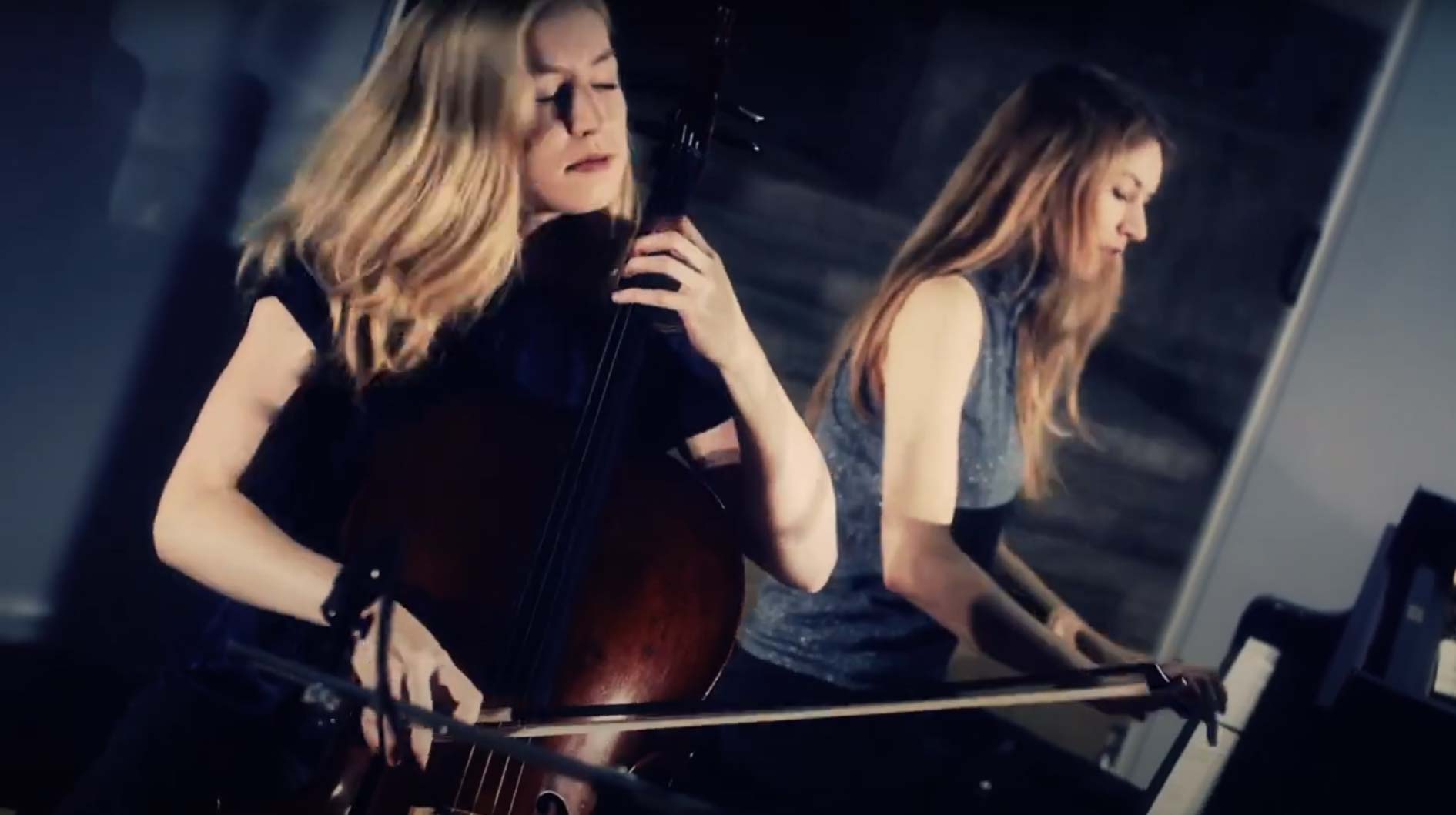 Videoproduktion, Zwei Musikerin, Halbportrait, spielen Musikinstrumente